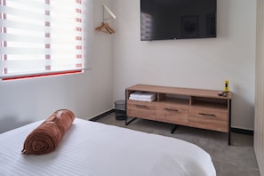 Bedroom 2 with tv and cable