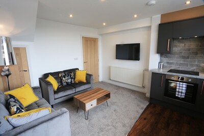 Deal House - 1 bed Apartment with Bath