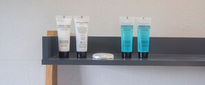 Bathroom amenities