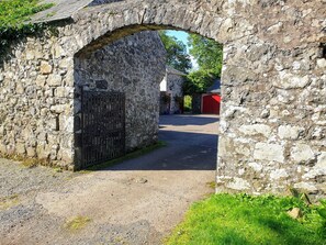 Courtyard Arch