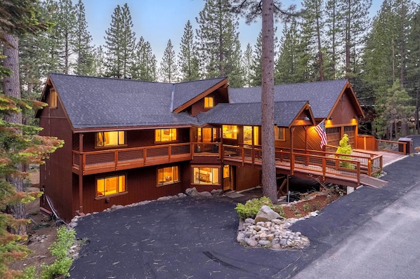 Incline Village Vacation Rental | 8BR | 8.5BA | Private House | 6,200 Sq Ft