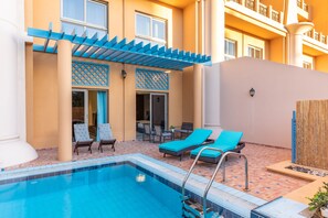 Private pool