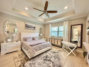 Large bedroom King Bed