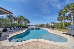 Large Pool with Ample Lounge Space and Furnishings!