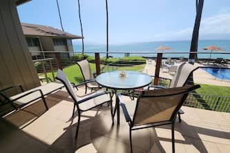 Top Floor Gem! Direct Ocean Views! Near Kaanapali #215
