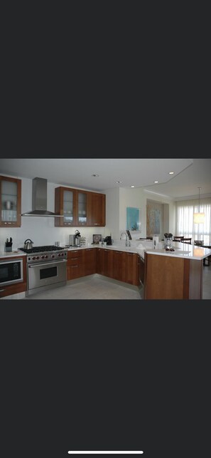Private kitchen