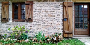 The entry to the chalet Uranie