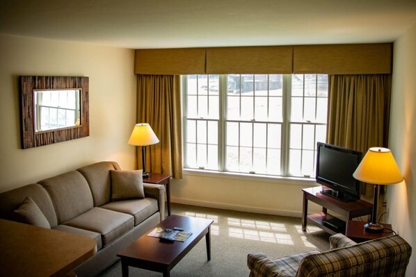 Country Inn - Living Room