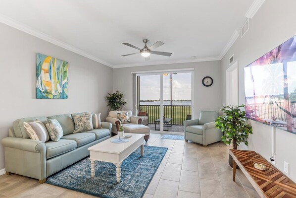 Living Room out to the Lanai