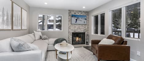 Living Room w/ Wood Burning Fireplace