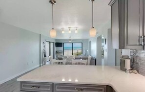Kitchen Bar