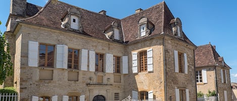 The renaissance facade of the "domaine de Vielcastel"