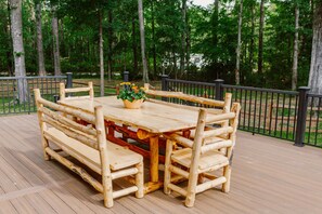 600 sqft deck and table