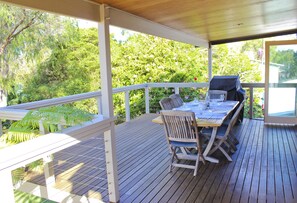 Alfresco dining and gas BBQ