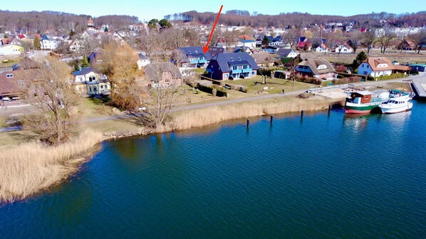 Blick auf das Haus Ferienwohnungen am Selliner See