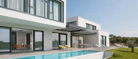 Beautiful Istria Villa | 6 Bedrooms | Villa Ulca Gold | Pool Table & Sauna | Bale