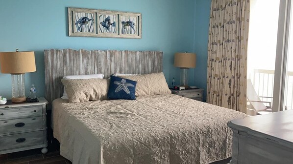 Master bedroom with balcony facing Gulf of Mexico!