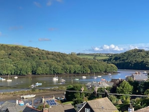 River views from the master bedroom, kitchen and terrace