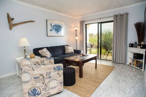 3125 Living Room