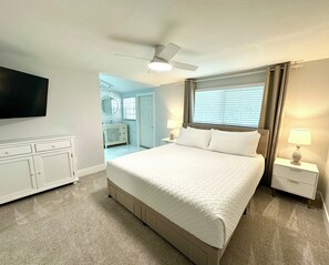Master bedroom - King Bed 