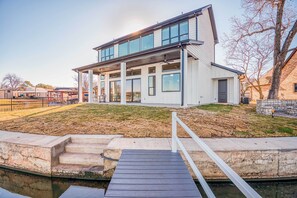 Backyard | Dock Unavailable for Guest Use