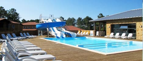 Lounge by the pool in the sunshine.Take a dip in the outdoor pool.