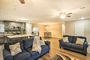 Living Room | Free WiFi