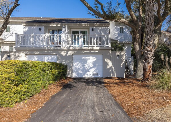 21 Racquet Club Villas