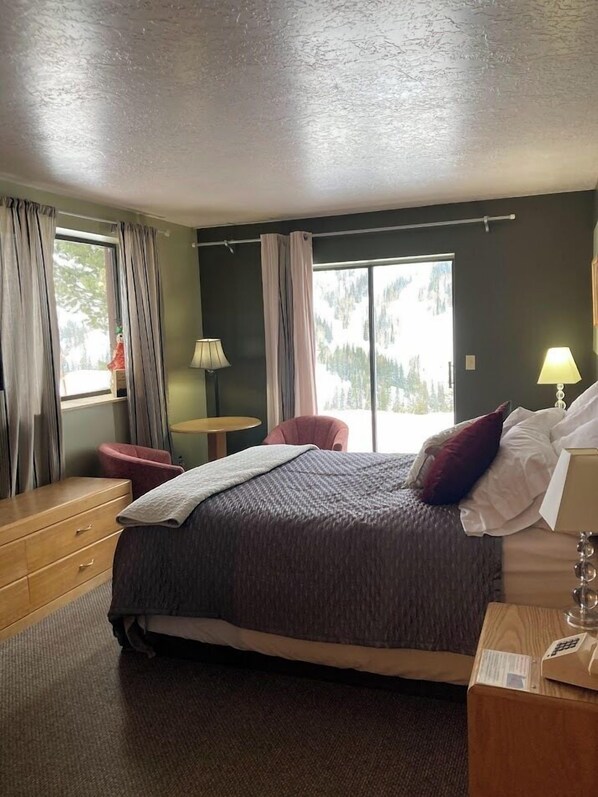 ski in ski out room for 2