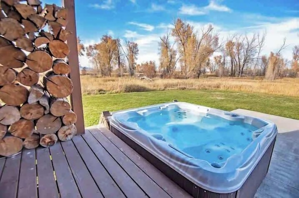 Bain à remous extérieur