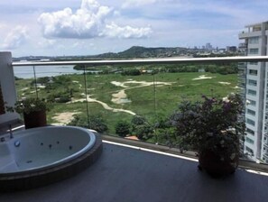 Bain à remous extérieur