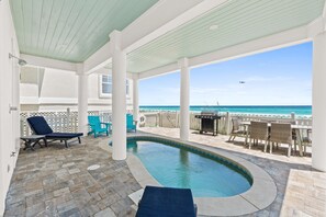Pool witth a view! Private pathway to the beach.