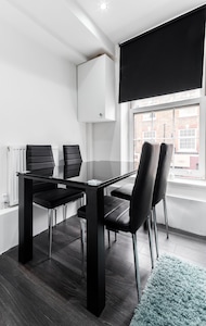 Liverpool Street House - 1 Bedroom Apartment