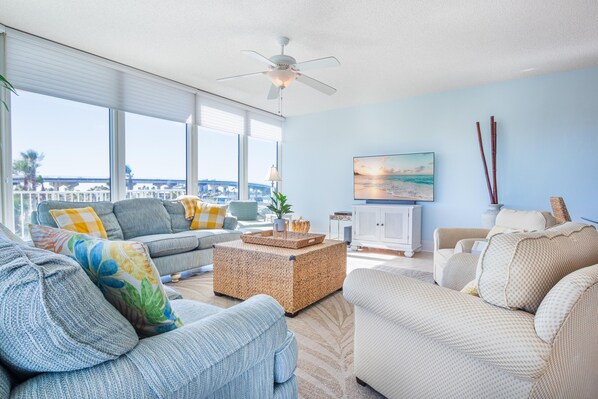 Caribe Resort B215 Living Room