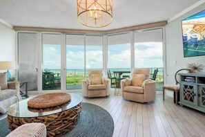 Caribe Resort B911 Living Room