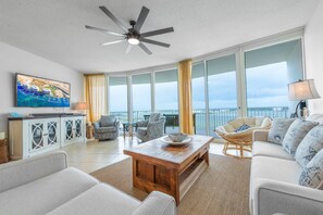 Caribe Resort B1105 Living Room
