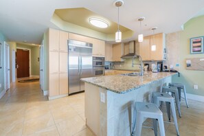 Caribe C1112 Kitchen