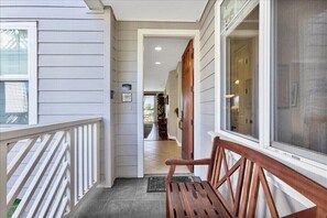 Island Therapy Entrance