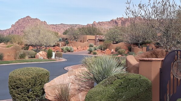 The beautiful neighborhood and views from the front courtyard.