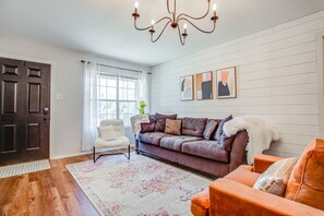 Cozy living room with a large sofa and 2 large chairs. Enjoy the Smart TV!