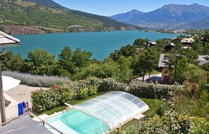 Pool mit Bergblick - Villa Dalaromeri