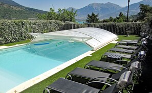 villa 05dame mit Pool und herrlichem Blick auf den Lac de Serre Ponçon