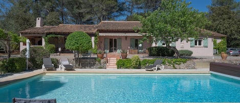Private Pool and Sun Terrace - Villa Mas de Charles, Lorgues, Provence