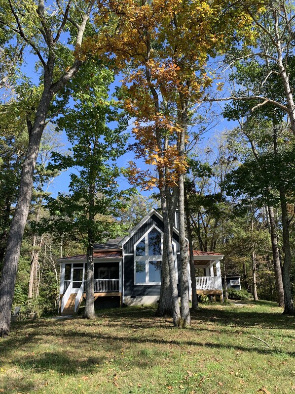 Front overlooking a meadow, distant mountain views and spectacular sunsets.