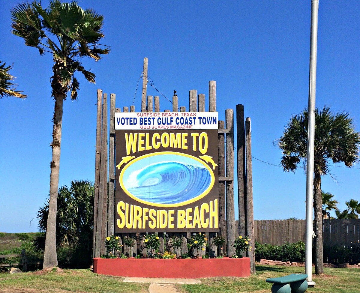 Unobstructed Direct Ocean & Beachfront Condo #7!