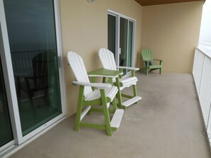 Large Gulf front balcony.