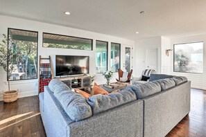 Living Room | Central A/C & Heating