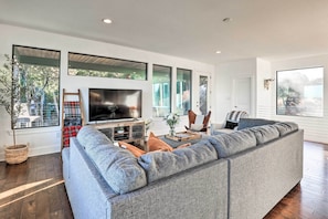 Living Room | Central A/C & Heating