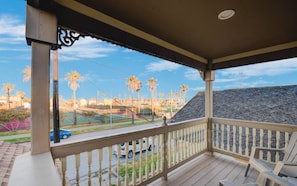 The upstairs balcony is perfect for enjoy your morning coffee.