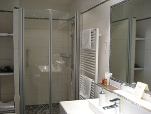 Einzelzimmer mit Dusche/WC
